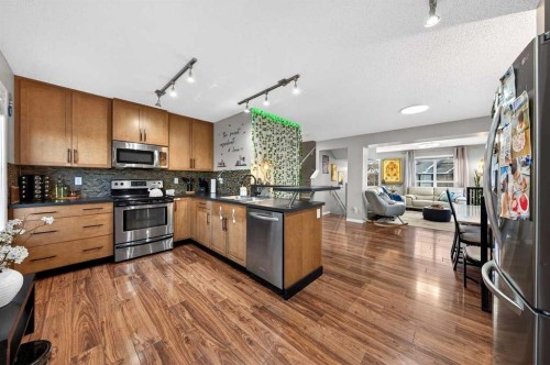 303 New Brighton Villas Se, Calgary, AB - Indoor Photo Showing Kitchen