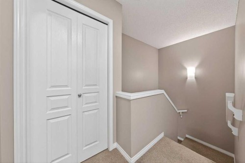 303 New Brighton Villas Se, Calgary, AB - Indoor Photo Showing Other Room