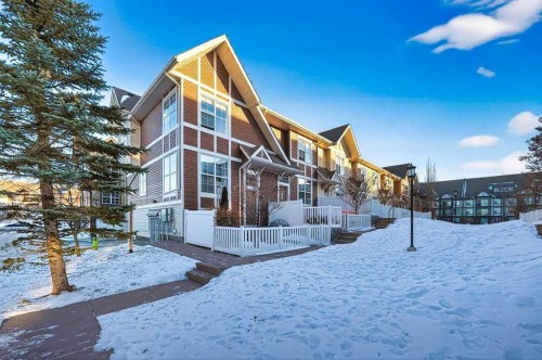 303 New Brighton Villas Se, Calgary, AB - Outdoor
