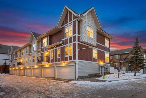 303 New Brighton Villas Se, Calgary, AB - Outdoor