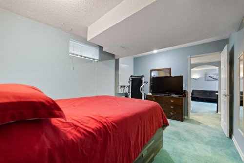 86 Coral Springs Close Ne, Calgary, AB - Indoor Photo Showing Bedroom