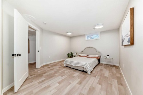 16 Bermondsey Crescent Nw, Calgary, AB - Indoor Photo Showing Other Room