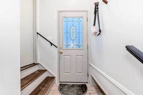 16 Bermondsey Crescent Nw, Calgary, AB - Indoor Photo Showing Other Room