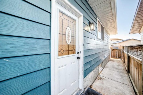 16 Bermondsey Crescent Nw, Calgary, AB - Outdoor With Exterior