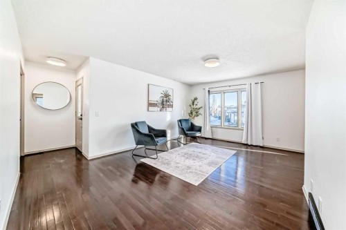 16 Bermondsey Crescent Nw, Calgary, AB - Indoor