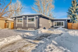 128 Cantrell Place SW Calgary, AB T2W 1X2