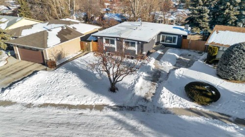 128 Cantrell Place Sw, Calgary, AB - Outdoor