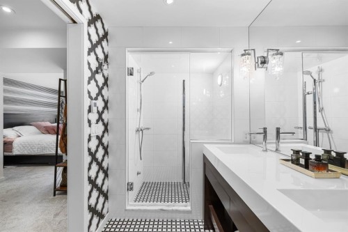 5804 Dalkeith Hill Nw, Calgary, AB - Indoor Photo Showing Bathroom