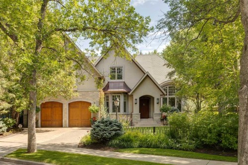 2704 Montcalm Crescent Sw, Calgary, AB - Outdoor With Facade