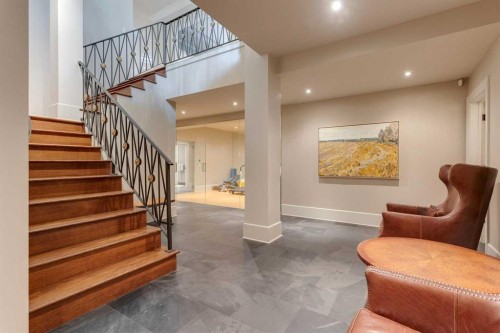 2704 Montcalm Crescent Sw, Calgary, AB - Indoor Photo Showing Other Room