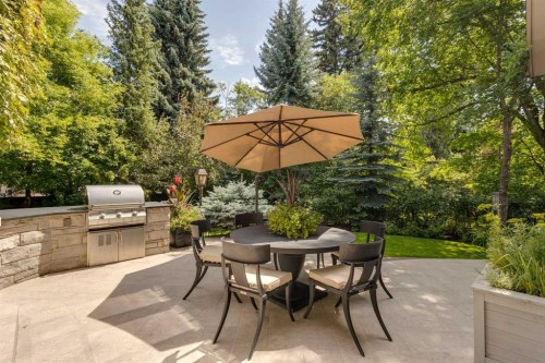 2704 Montcalm Crescent Sw, Calgary, AB - Outdoor