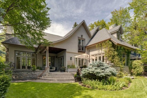 2704 Montcalm Crescent Sw, Calgary, AB - Outdoor