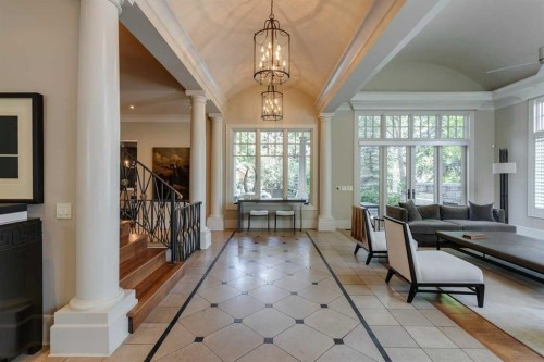 2704 Montcalm Crescent Sw, Calgary, AB - Indoor Photo Showing Other Room