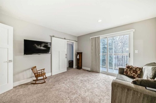 119 Pump Hill Bay Sw, Calgary, AB - Indoor Photo Showing Other Room