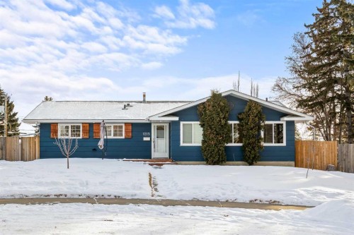 1215 Mapleglade Place Se, Calgary, AB - Outdoor