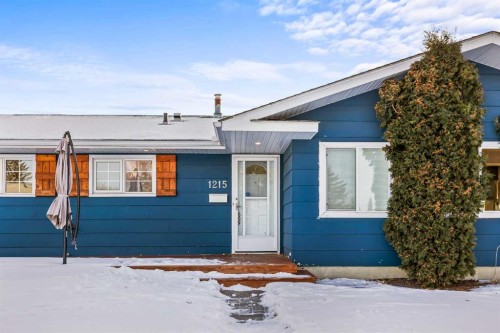 1215 Mapleglade Place Se, Calgary, AB - Outdoor