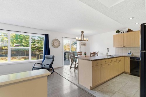 74 Evansbrooke Way Nw, Calgary, AB - Indoor Photo Showing Kitchen