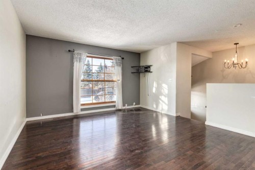 86 Eldorado Road Se, Airdrie, AB - Indoor Photo Showing Other Room