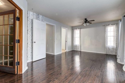 86 Eldorado Road Se, Airdrie, AB - Indoor Photo Showing Other Room