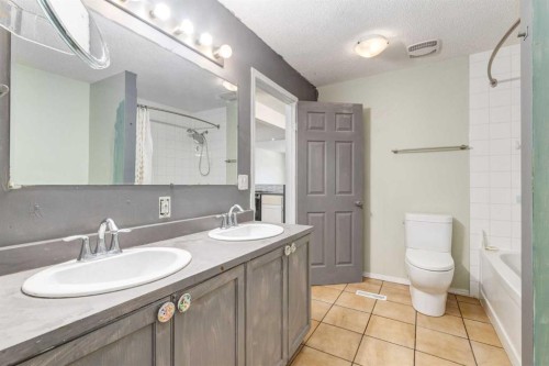86 Eldorado Road Se, Airdrie, AB - Indoor Photo Showing Bathroom