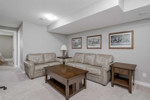52 Autumn Court Se, Calgary, AB - Indoor Photo Showing Living Room