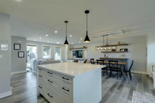 6616 Silverdale Road Nw, Calgary, AB - Indoor Photo Showing Other Room