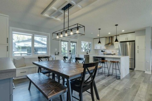 6616 Silverdale Road Nw, Calgary, AB - Indoor Photo Showing Dining Room