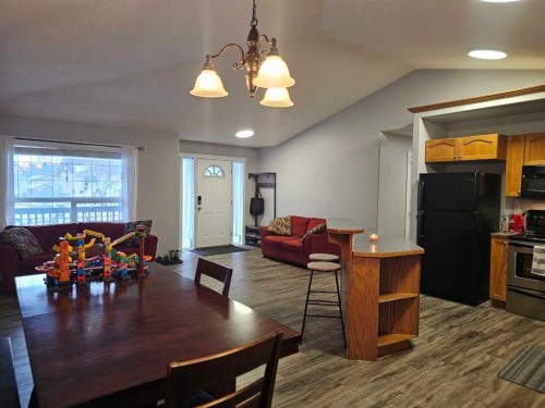 1808 Strathcona Bay, Strathmore, AB - Indoor