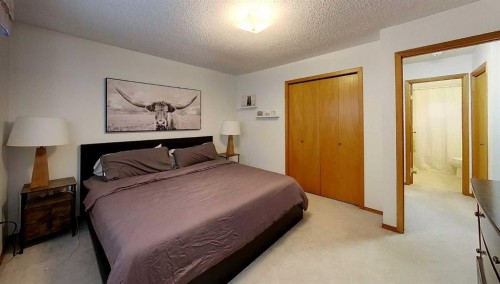 5402 12 Avenue, Edson, AB - Indoor Photo Showing Bedroom