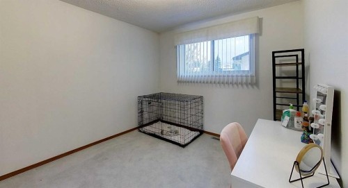 5402 12 Avenue, Edson, AB - Indoor Photo Showing Other Room