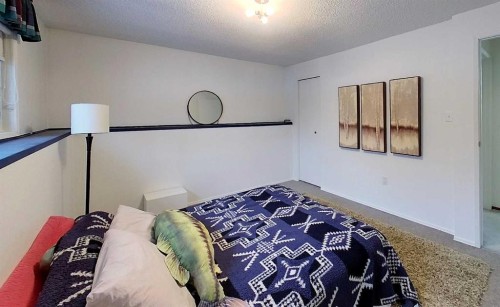 5402 12 Avenue, Edson, AB - Indoor Photo Showing Bedroom