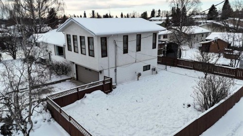5402 12 Avenue, Edson, AB - Outdoor
