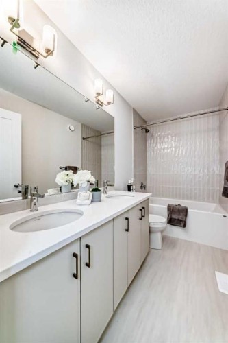 59 Versant Way Sw, Calgary, AB - Indoor Photo Showing Bathroom