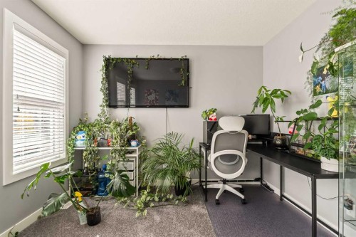 313 Evansglen Drive Nw, Calgary, AB - Indoor Photo Showing Office