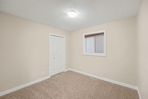 14 Skyview Point Link Ne, Calgary, AB - Indoor Photo Showing Other Room
