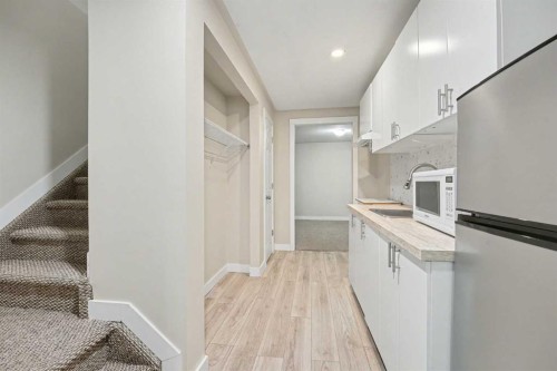 14 Skyview Point Link Ne, Calgary, AB - Indoor Photo Showing Kitchen