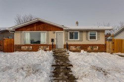 26 Fern Road  Red Deer, AB T4N 4Z4