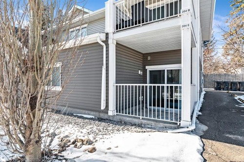 204E 6 Avenue, Strathmore, AB - Outdoor