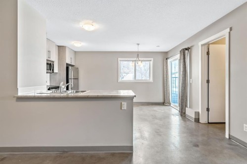 204E 6 Avenue, Strathmore, AB - Indoor Photo Showing Other Room