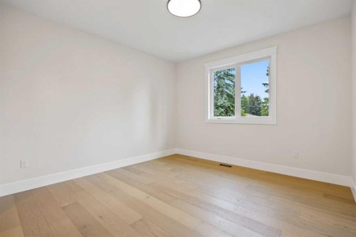 12 Vardana Place Nw, Calgary, AB - Indoor Photo Showing Other Room