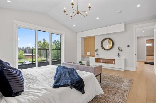 12 Vardana Place Nw, Calgary, AB - Indoor Photo Showing Bedroom
