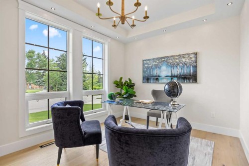 12 Vardana Place Nw, Calgary, AB - Indoor Photo Showing Dining Room