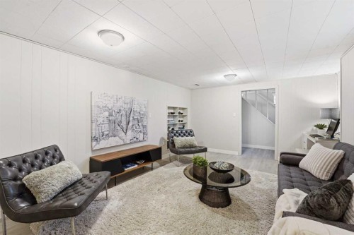 67 Woodlark Drive Sw, Calgary, AB - Indoor