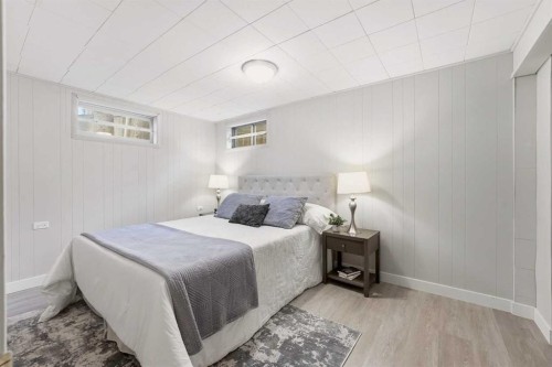 67 Woodlark Drive Sw, Calgary, AB - Indoor Photo Showing Bedroom