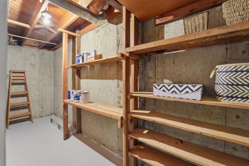 67 Woodlark Drive Sw, Calgary, AB - Indoor