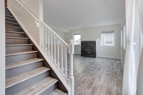 168 Simcoe Place Sw, Calgary, AB - Indoor Photo Showing Other Room