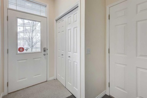 168 Simcoe Place Sw, Calgary, AB - Indoor Photo Showing Other Room