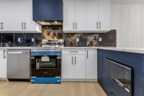 16 Faldale Close Ne, Calgary, AB - Indoor Photo Showing Kitchen