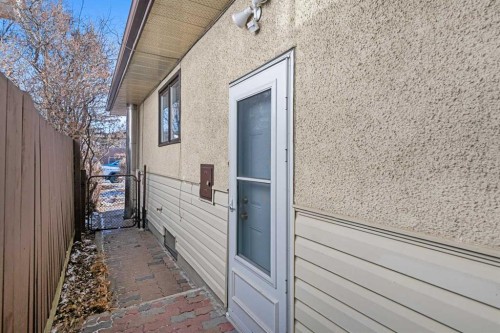 1423 18A Street Ne, Calgary, AB - Outdoor With Exterior