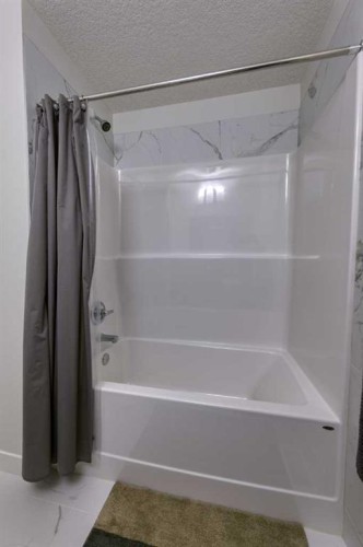 518 Canals Crossing, Airdrie, AB - Indoor Photo Showing Bathroom